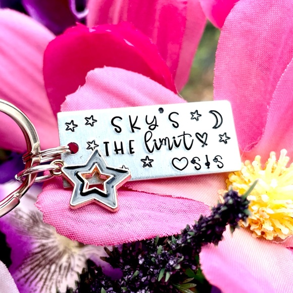 Class of 2022 Keychain - Graduation Keychain- Graduation Gift- Grad Gift - Picture 9 of 9